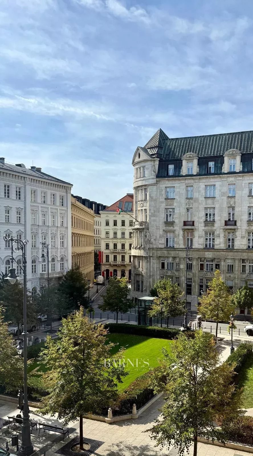 Luxus 2 hálós okosotthon első bérlőjét keresi a József Nádor téren - picture 2