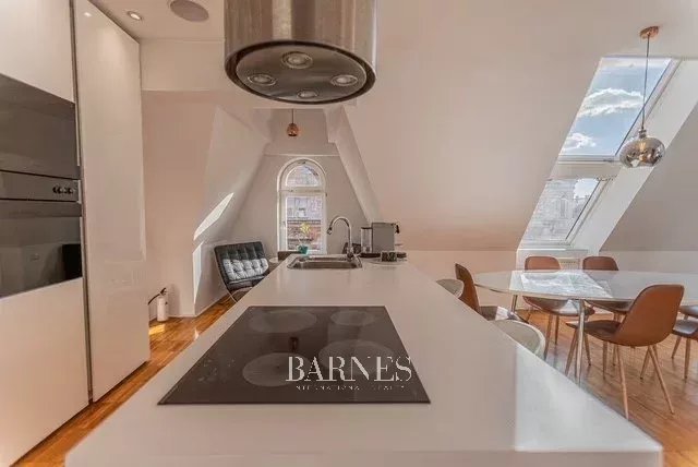 Kiadó 2 hálószobás, belső kétszintes penthouse apartman városi panorámával - picture 5