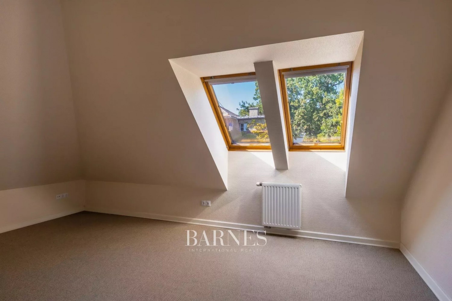 Exclusive 200 m² Duplex Apartment for Rent in Pasarét, in a Quiet Side Street - picture 10