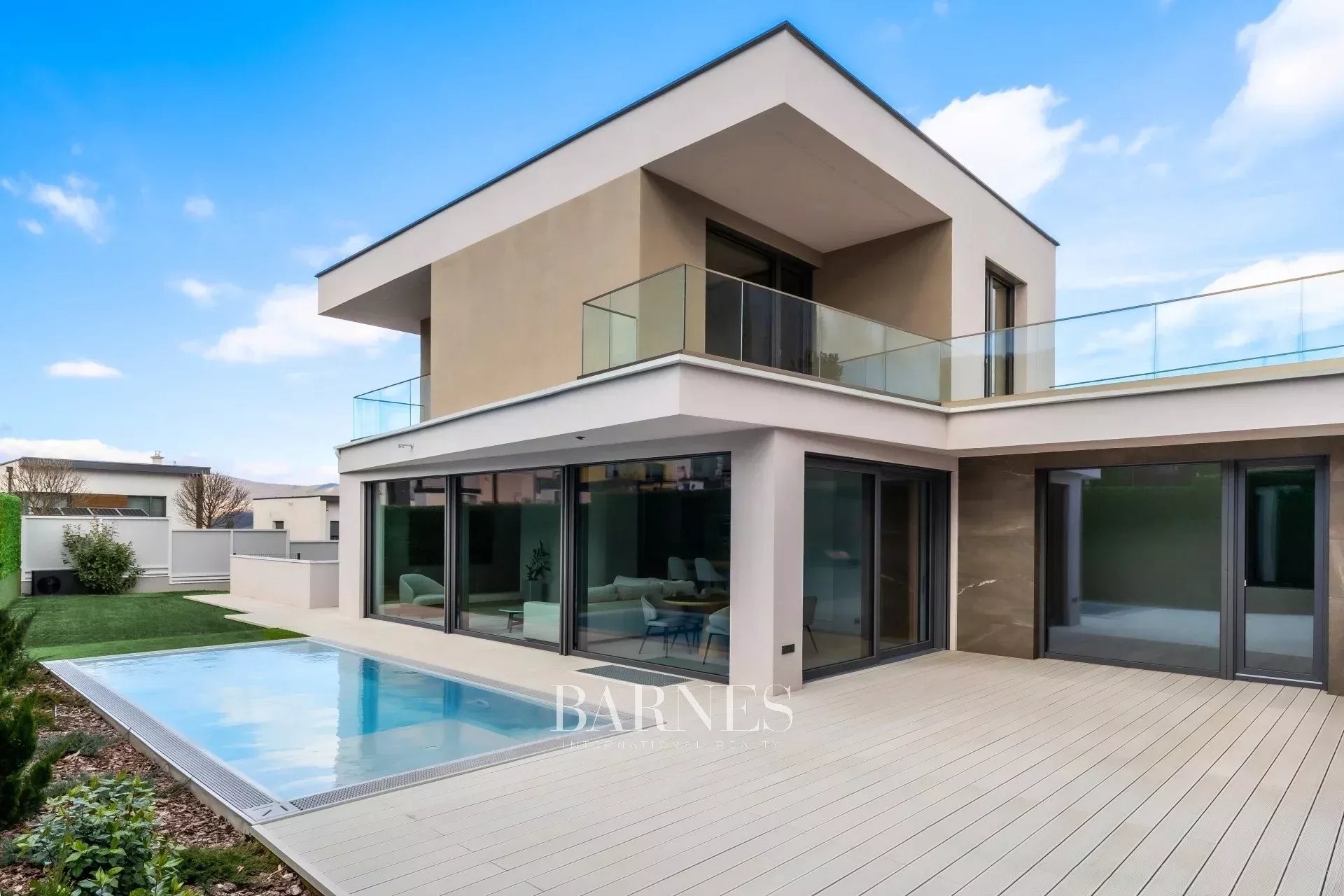 Panoramic Luxury Villa at Harsánylejtő, with Garden and Pool - picture 7