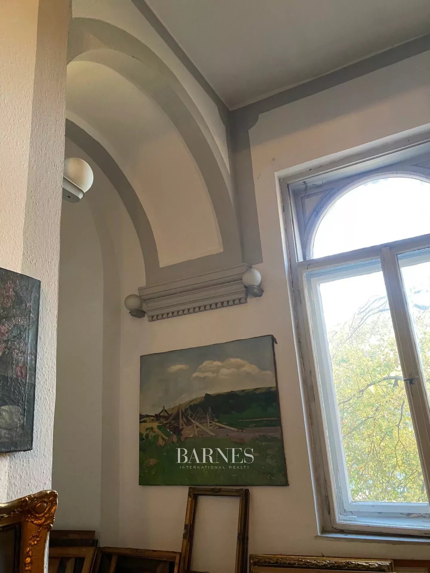 High-class apartment for renovation at Kodály körönd - picture 2