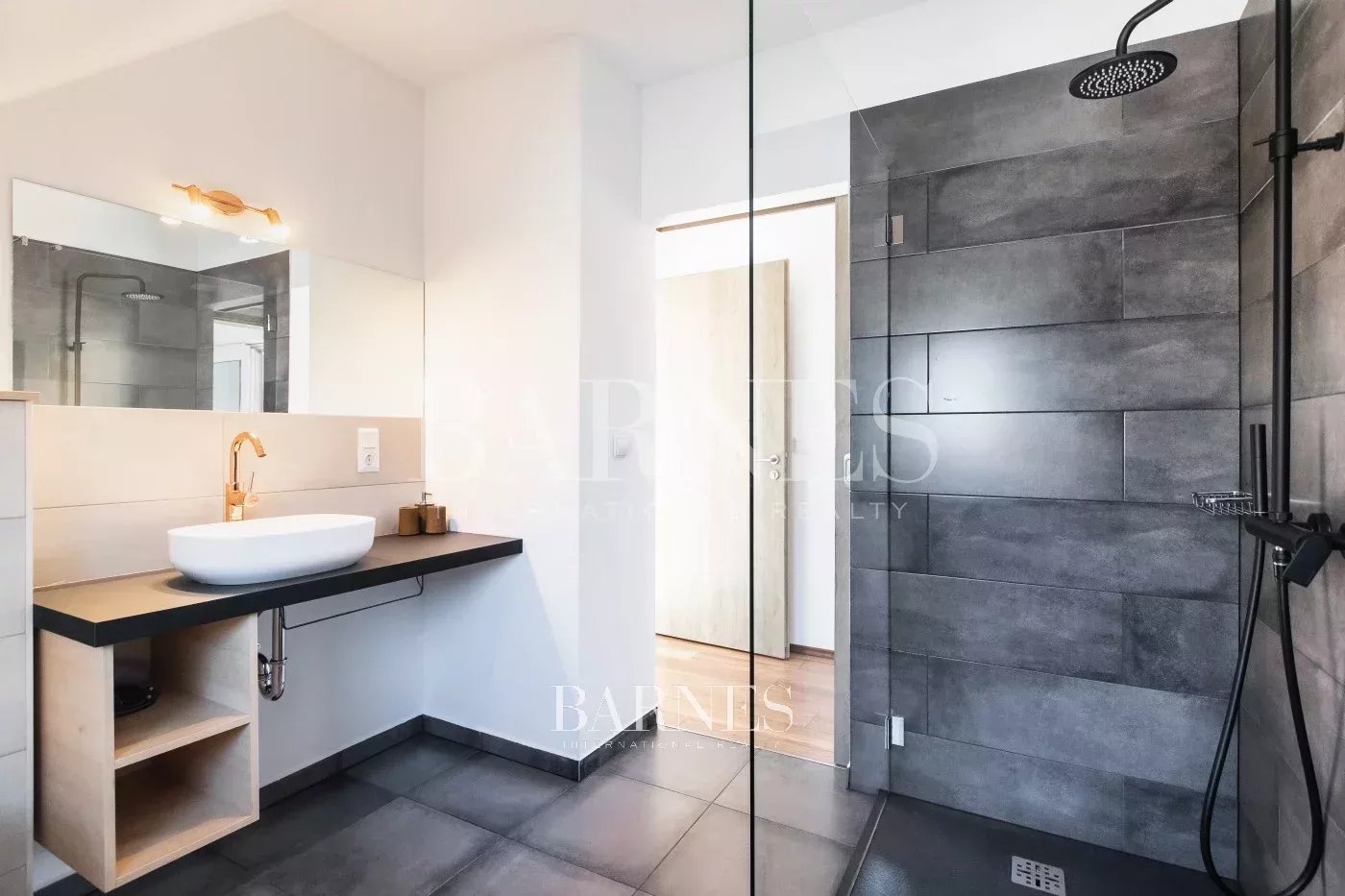 Vintage, panoramic villa in Paloznak - picture 10