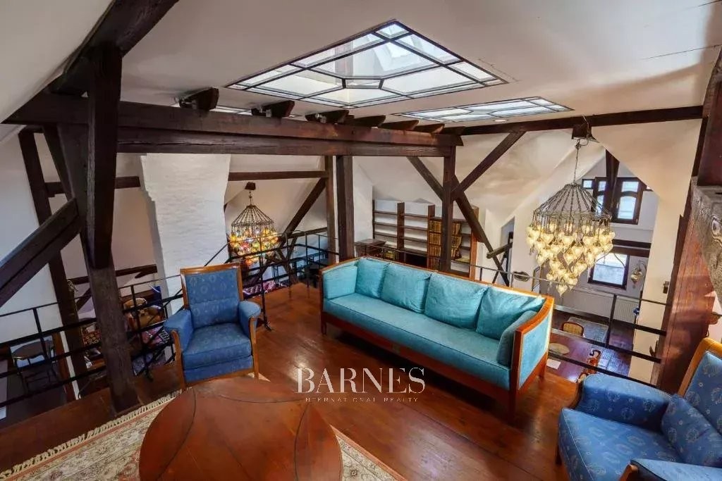 For Rent: An Exceptional Grand-Style Three-Bedroom Penthouse Overlooking Heroes’ Square - picture 13