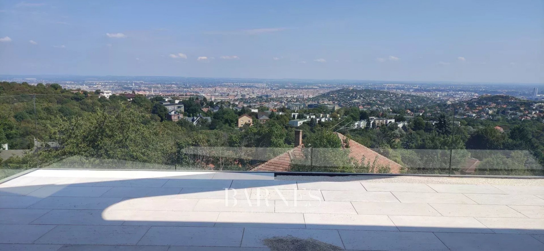 Newly built premium villa on Széchenyi Hill with panoramic view to Buda Castle and Gellért Hill - picture 2