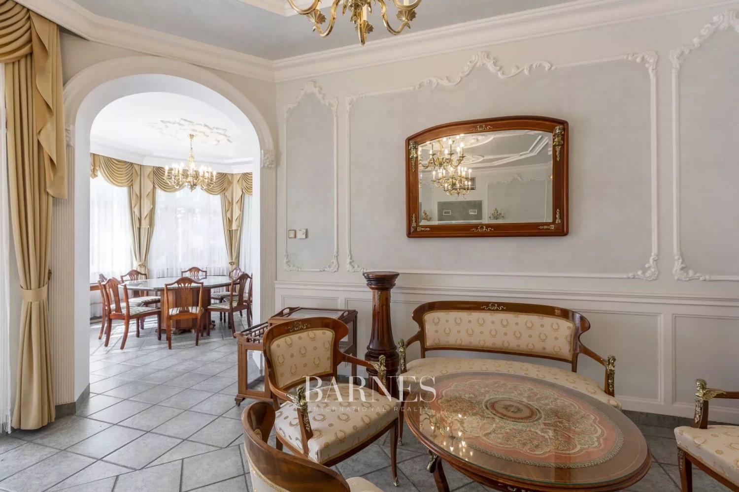 Residency for sale in the 2nd District - picture 9