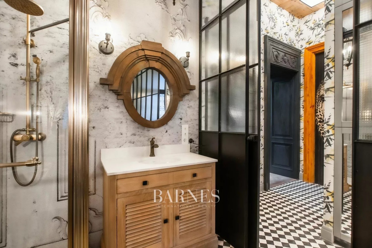 Extravagant one-bedroom apartment near the Ballet Institute - picture 11