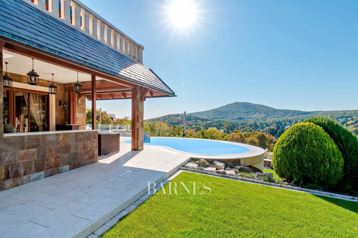 Exluzív villa Budán - picture 1