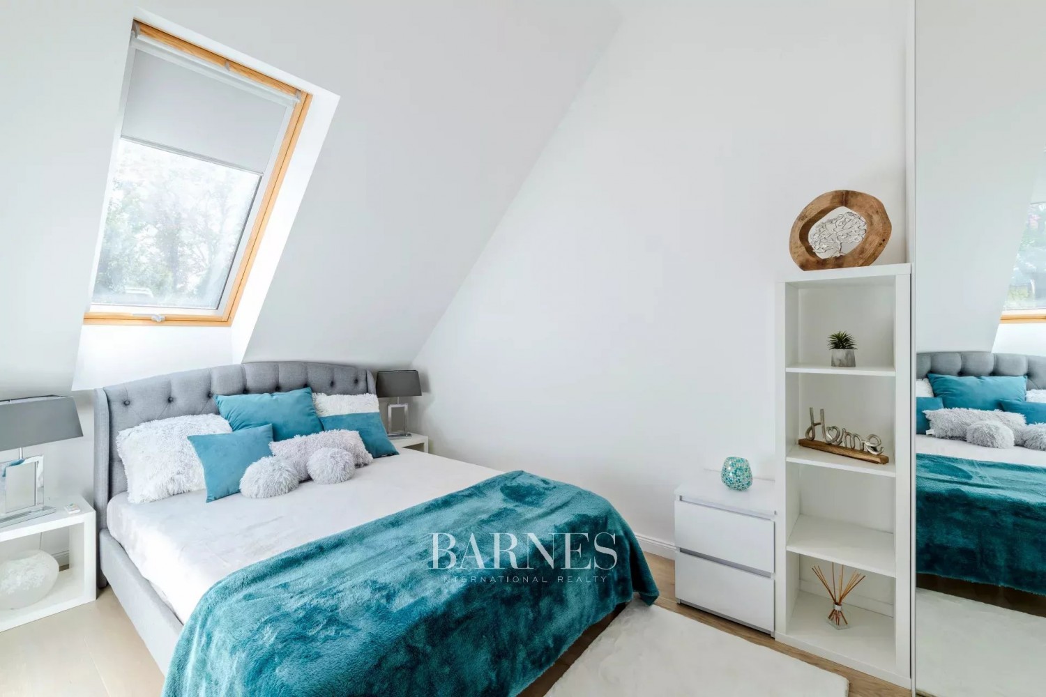 Separate villa-apartment with garden access, in ancient wooded environment - picture 11