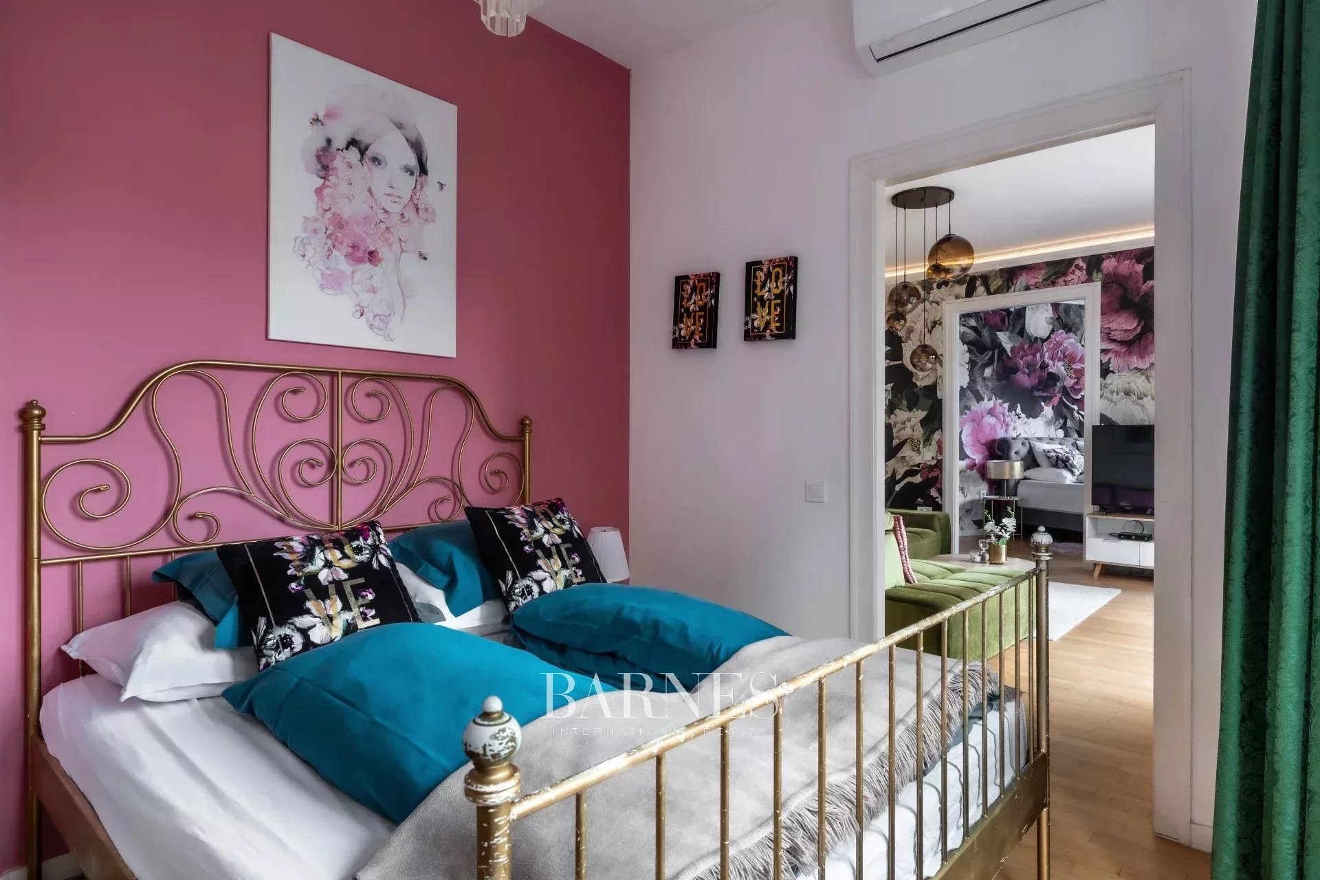 For Rent: 3-Bedroom Apartment with Urban Atmosphere near the Basilica - picture 10