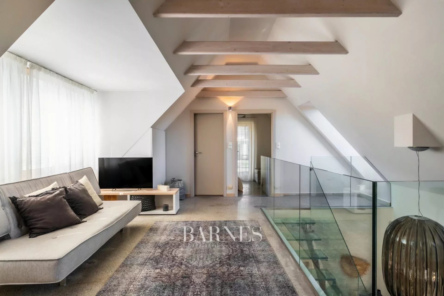 Rare Opportunity in Tihany – Luxury Living a Stone’s Throw from the Water - picture 13