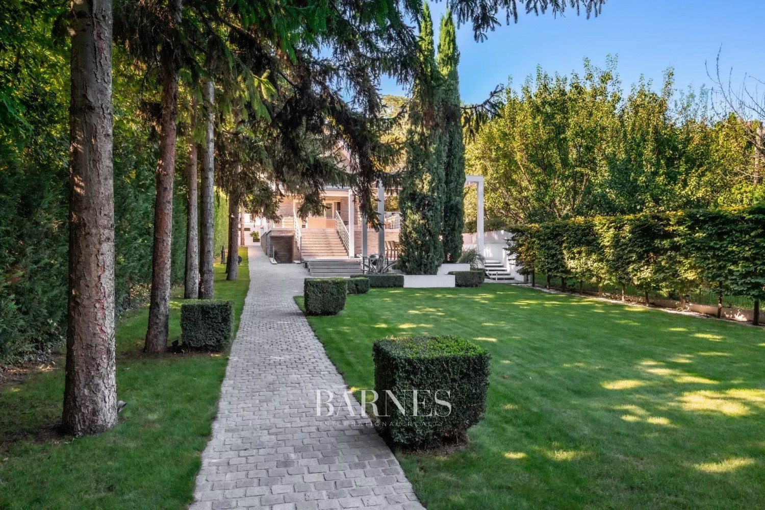 Rare Opportunity in Tihany – Luxury Living a Stone’s Throw from the Water - picture 4