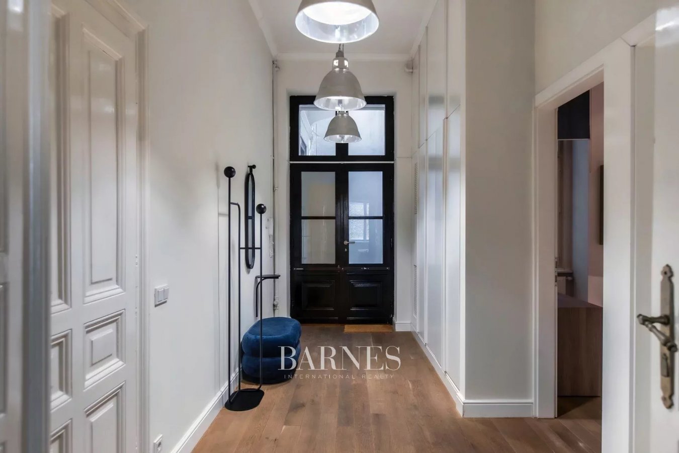 Luxury Apartment in the Heart of Budapest - Exceptional Investment Opportunity - picture 15