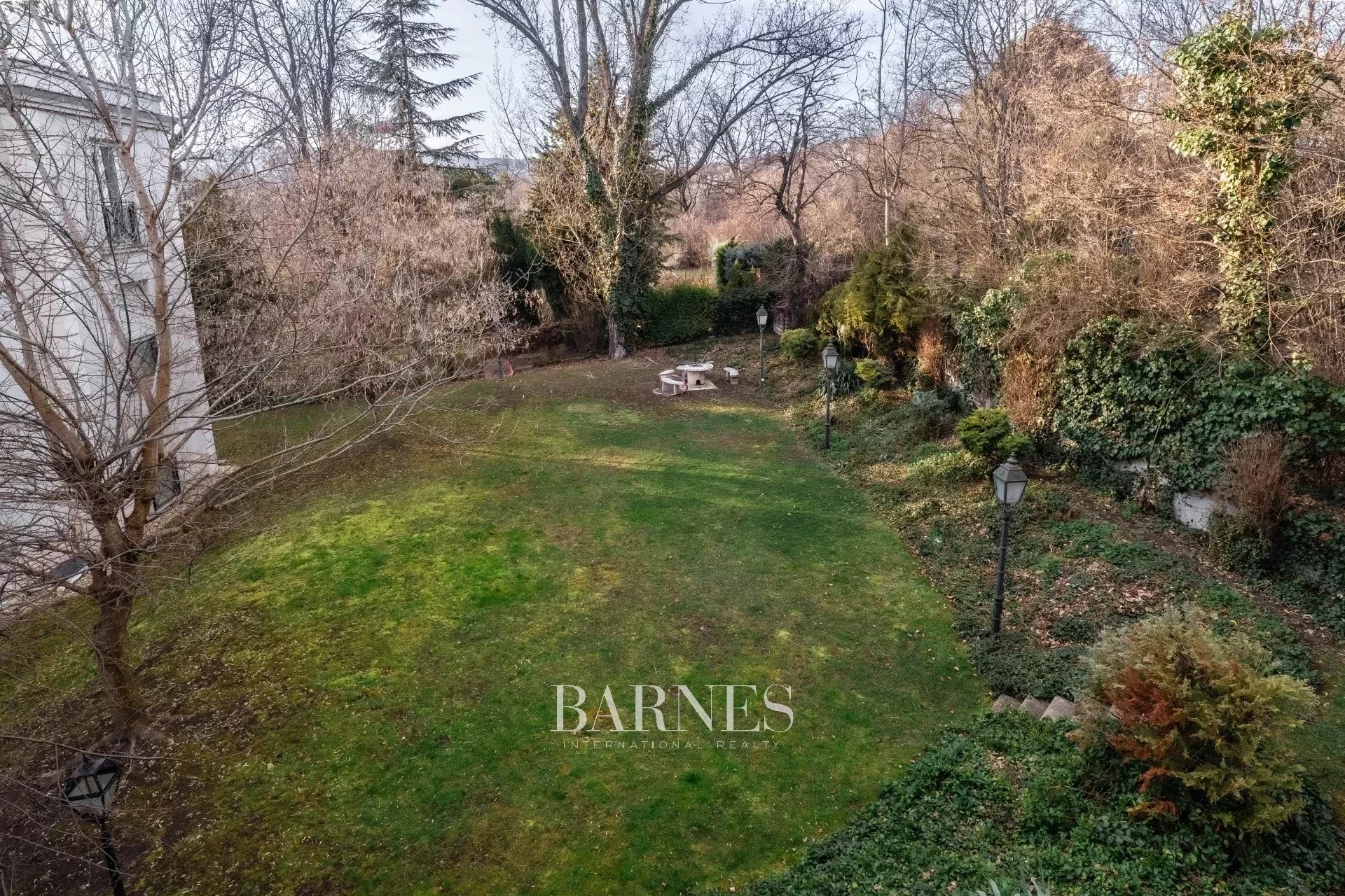 Kiadó: Panorámás, 3 hálószobás villalakás a Gellérthegy egyik csendes utcájában - picture 12