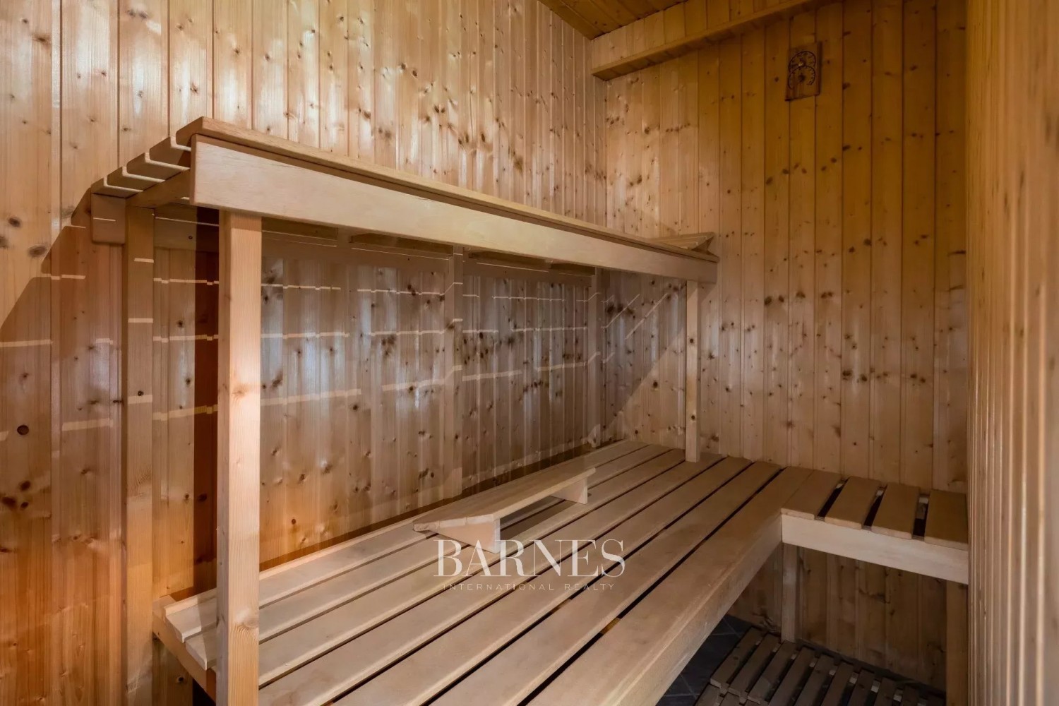 Exclusive 200 m² Duplex Apartment for Rent in Pasarét, in a Quiet Side Street - picture 23