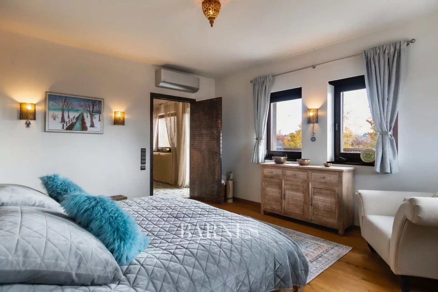 Resort-stílusú családi villa: a kikapcsolódás és a feltöltődés luxusszigete - picture 18