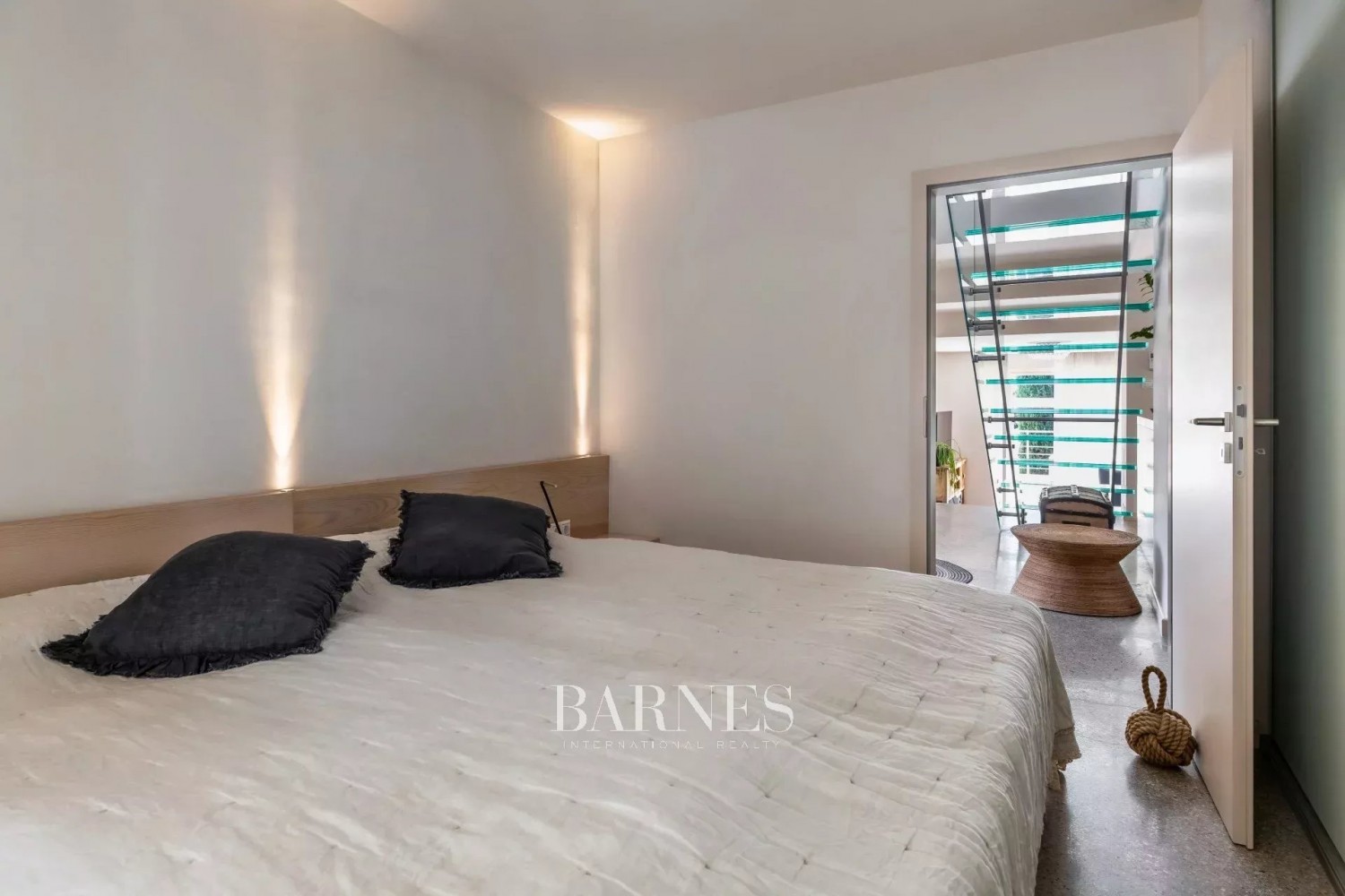 Rare Opportunity in Tihany – Luxury Living a Stone’s Throw from the Water - picture 14