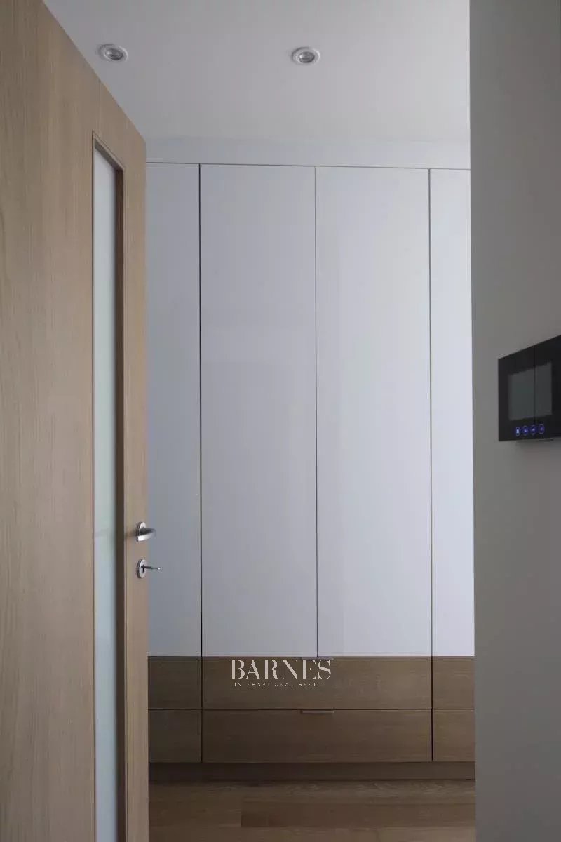 KIADÓ PANORÁMÁS, MODERN STÍLUSÚ OTTHON A NEMZETKÖZI ISKOLÁK VONZÁSKÖRZETÉBEN - picture 8