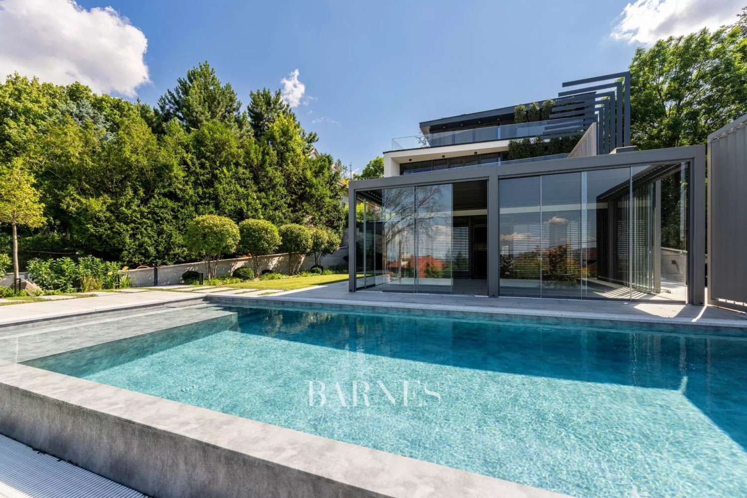 Kulcsrakész, luxus panorámás családi villa a XII. kerületben - picture 10