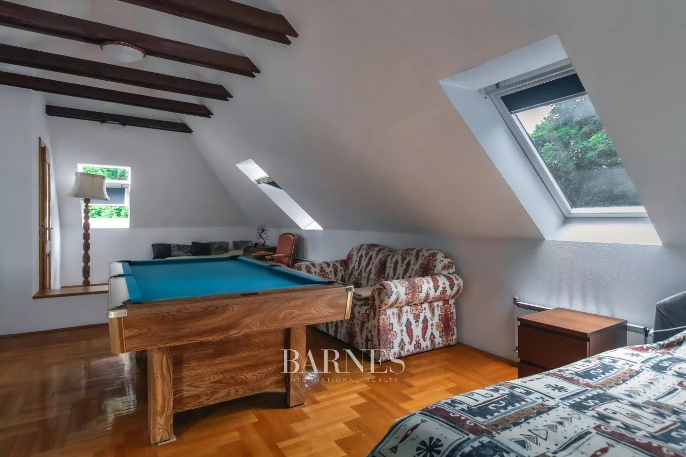 Classical panoramic family villa with exclusive Buda side location - picture 27