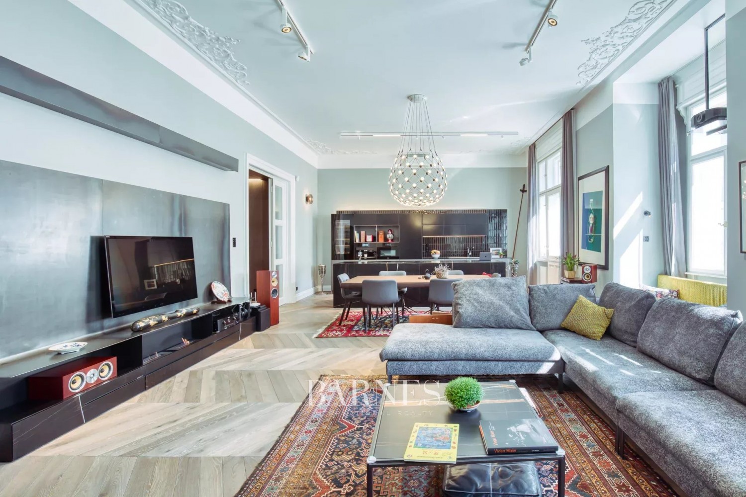 Exkluzív okos otthon pompás kilátással a Szabadság térre - picture 1