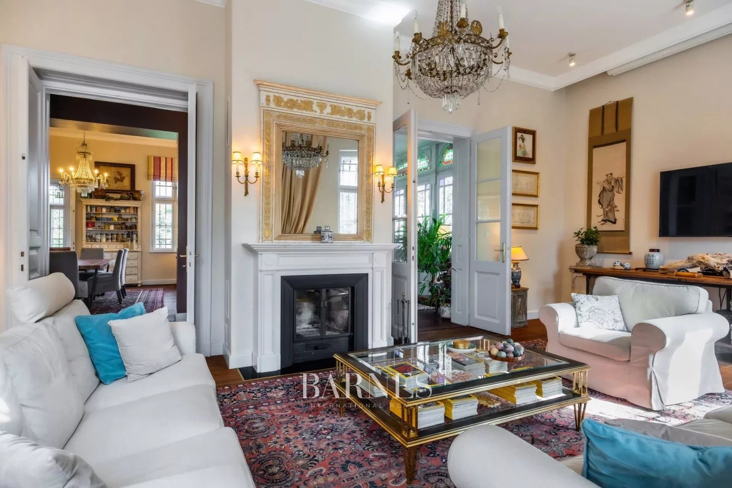 Swiss-Style Villa with Art Nouveau Motifs on Sváb hill - picture 14