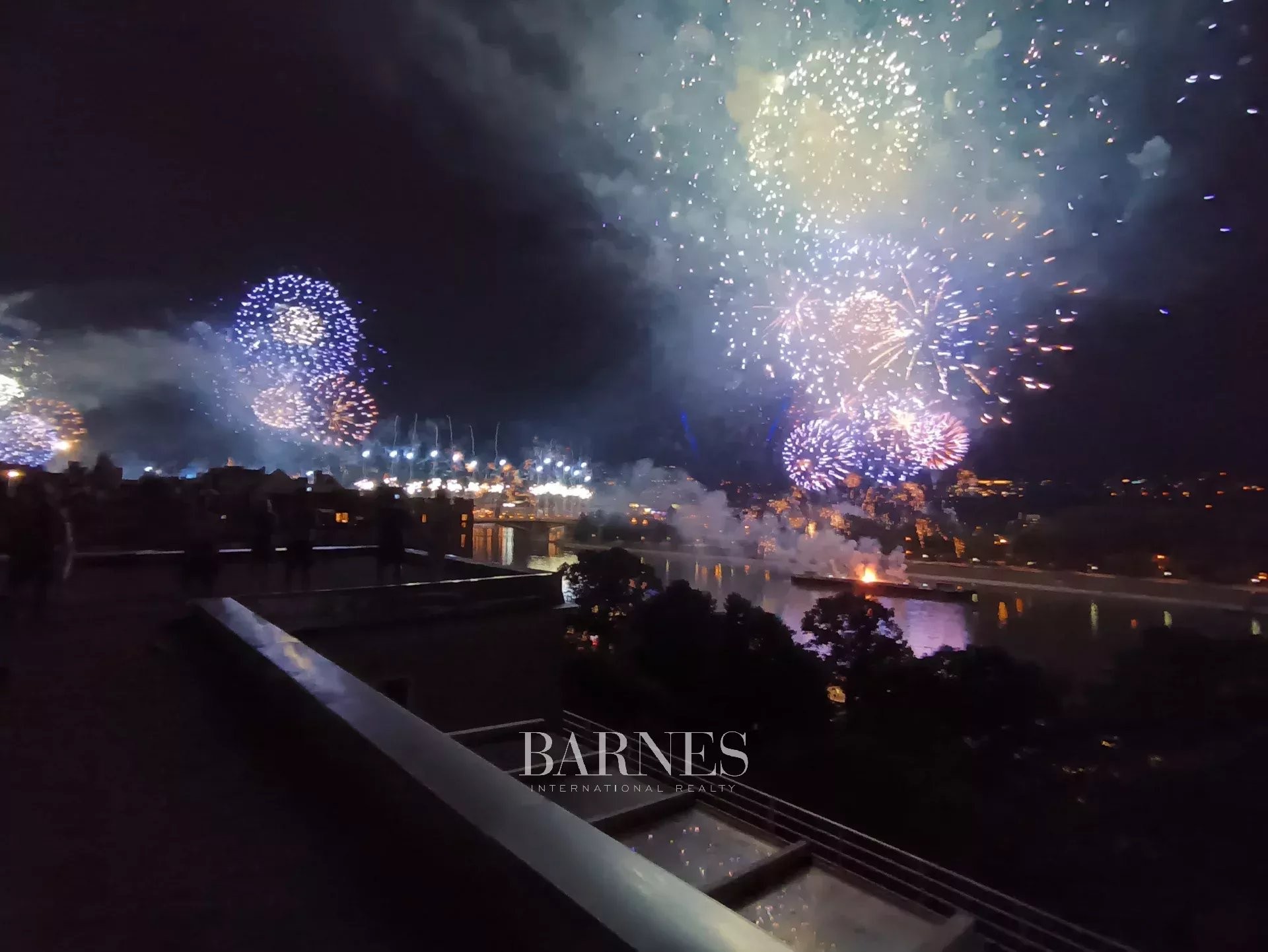 Exkluzív penthouse lakás Újlipótvárosban, páratlan dunai panorámával - picture 25