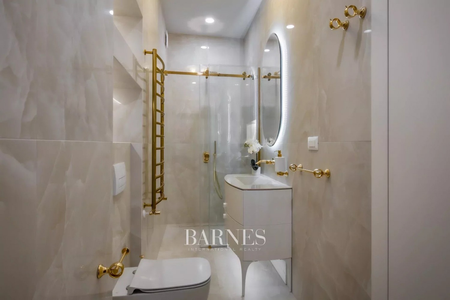 2 hálós bútorozott luxuslakás a Bazilika szomszédságában - picture 13