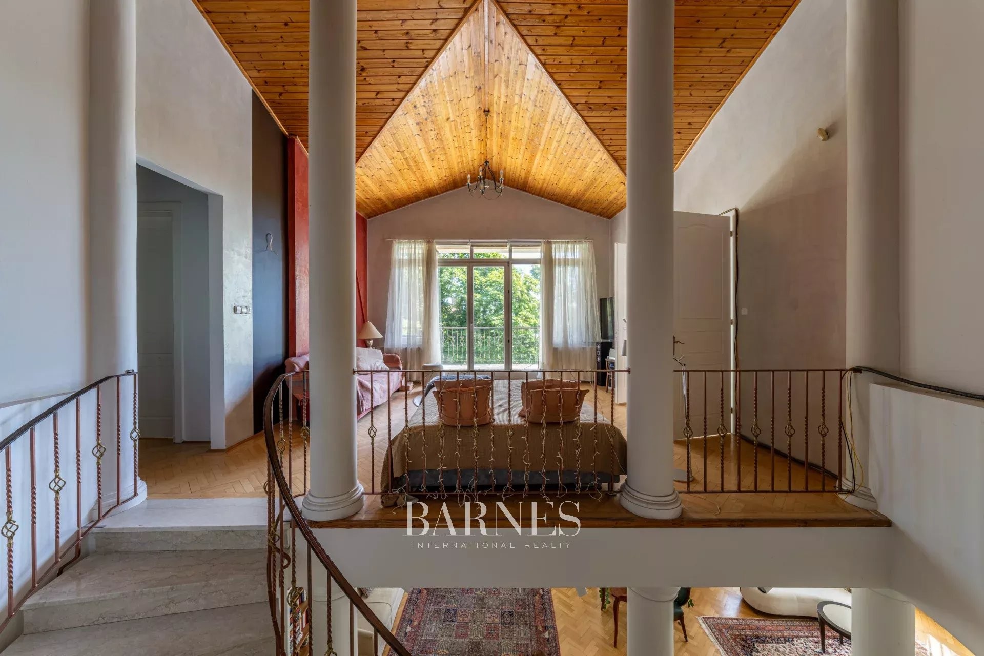Exceptional Historic Villa for Sale on Kis-Svábhegy with Panoramic Views of Buda Castle - picture 22