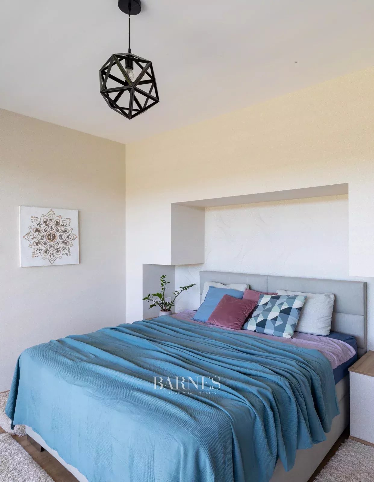 Magical Estate for Sale Embraced by Forest in Törökbálint - picture 10