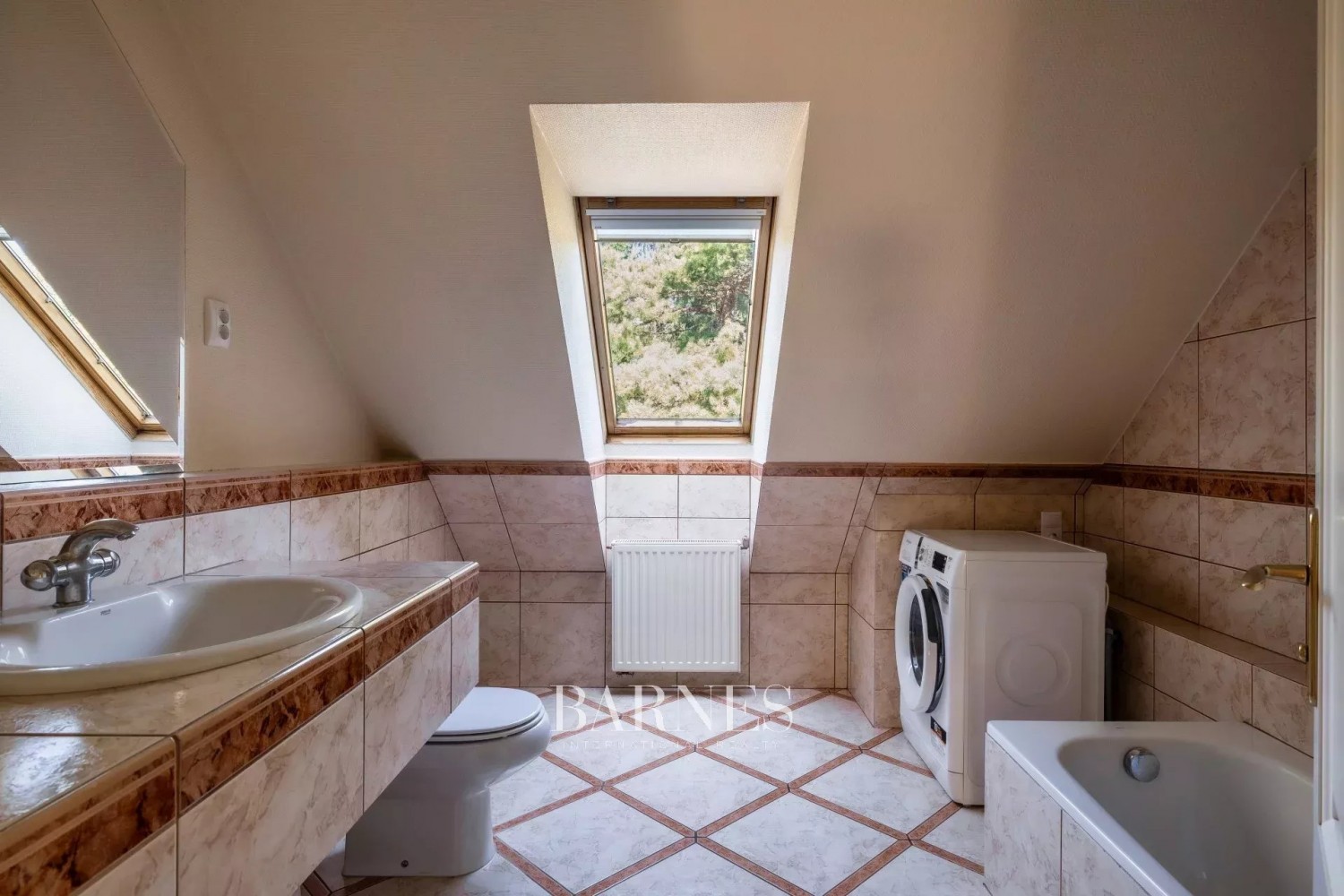 Exclusive 200 m² Duplex Apartment for Rent in Pasarét, in a Quiet Side Street - picture 13