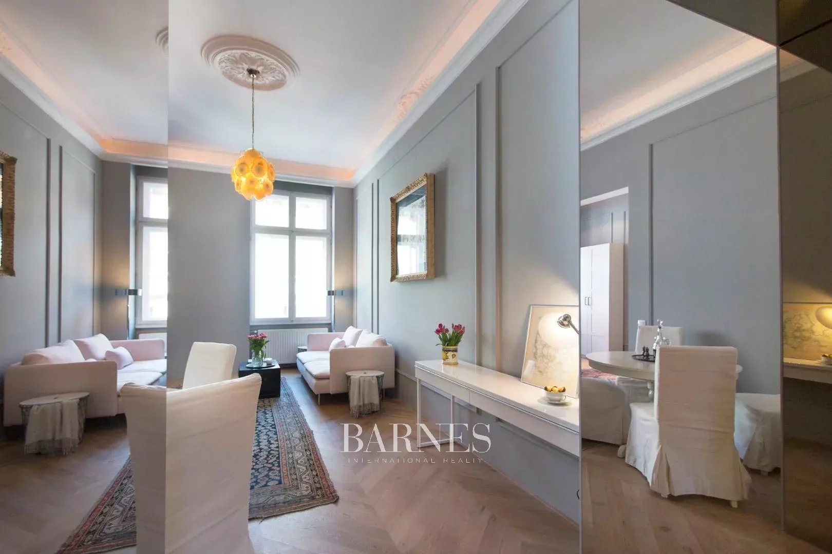 Two Bedroomed, Furnished Apartment in the 'Classical Downtown' - picture 6