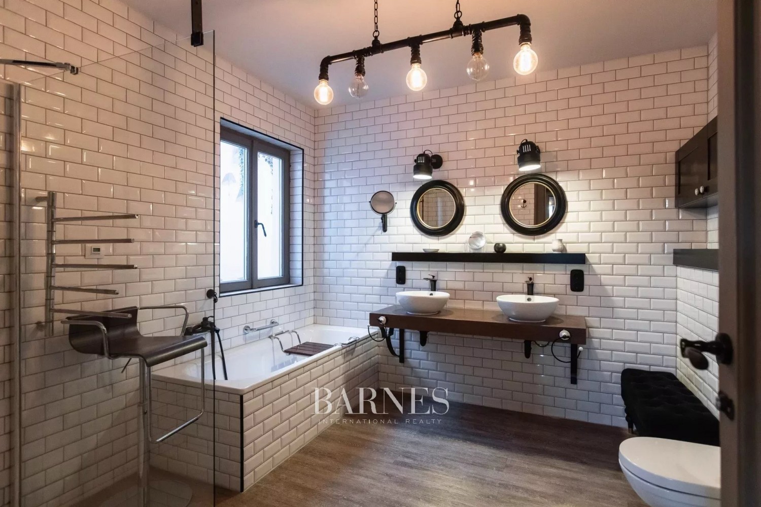 Bútorozott luxuslakás, Bauhaus Villában - picture 12