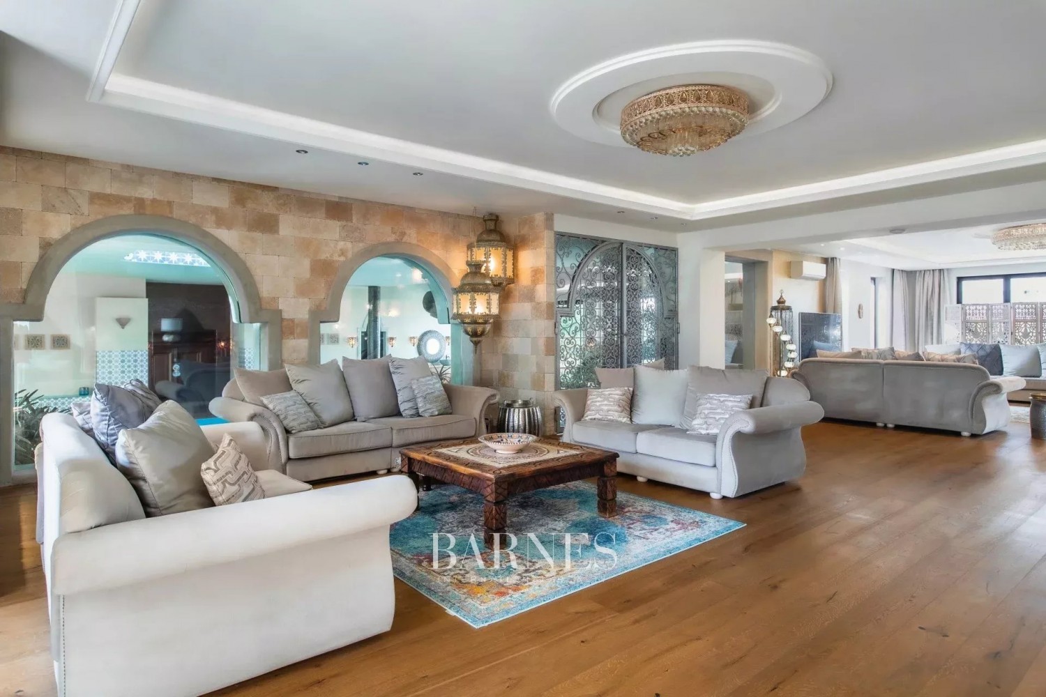 Resort-stílusú családi villa: a kikapcsolódás és a feltöltődés luxusszigete - picture 7