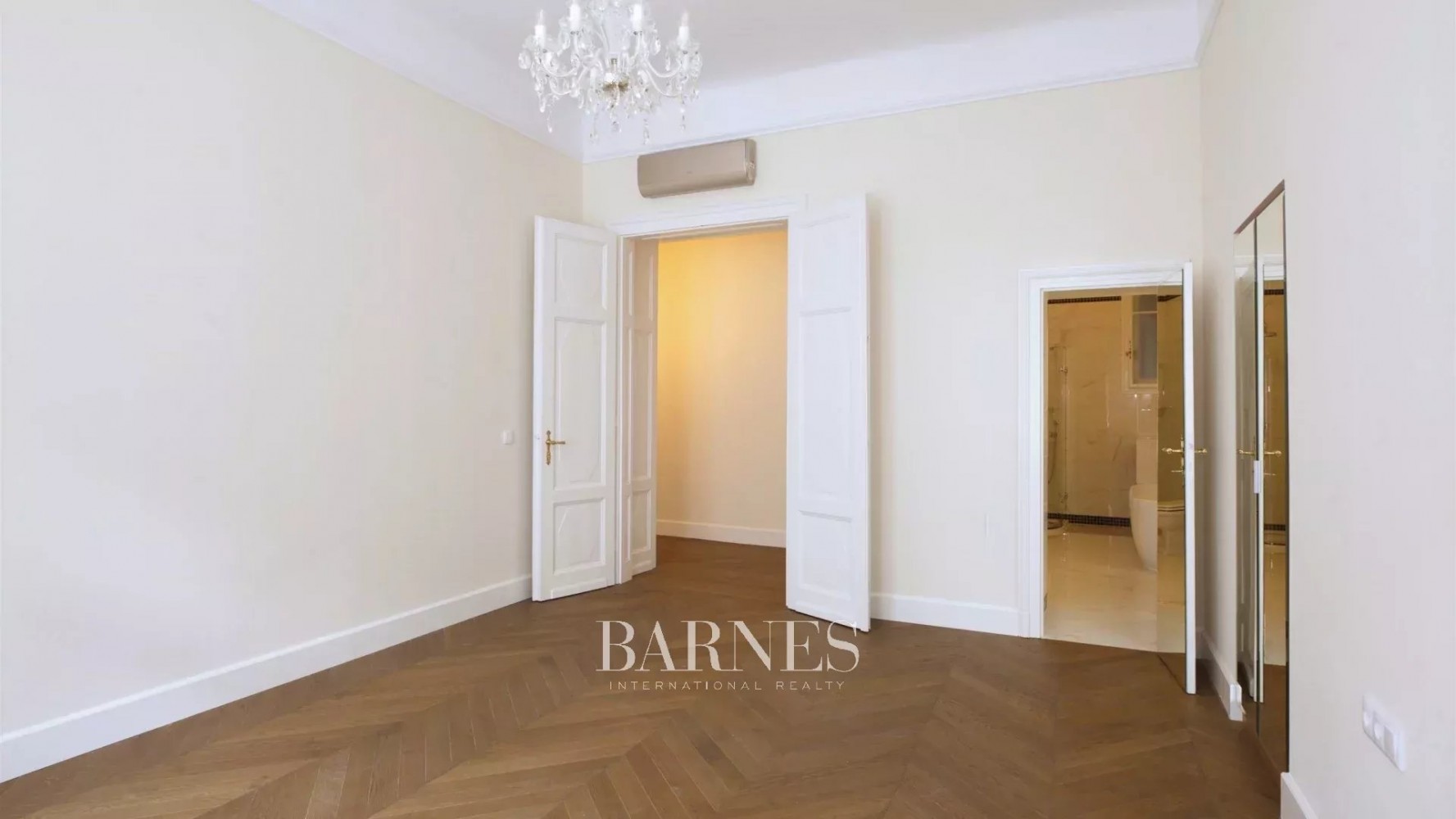 Négy szobás nagypolgári lakás bérlővel, befektetők számára,  szecessziós lakóházban - picture 12