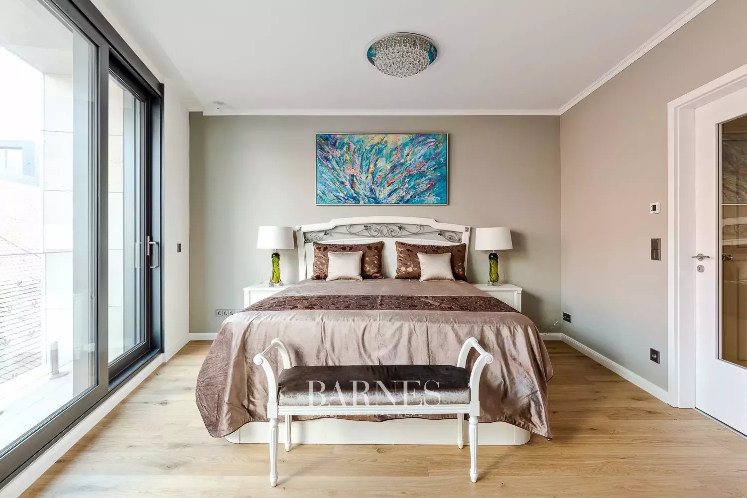 Kiadó két hálószobás lakás az Emerald residence-ben - picture 5