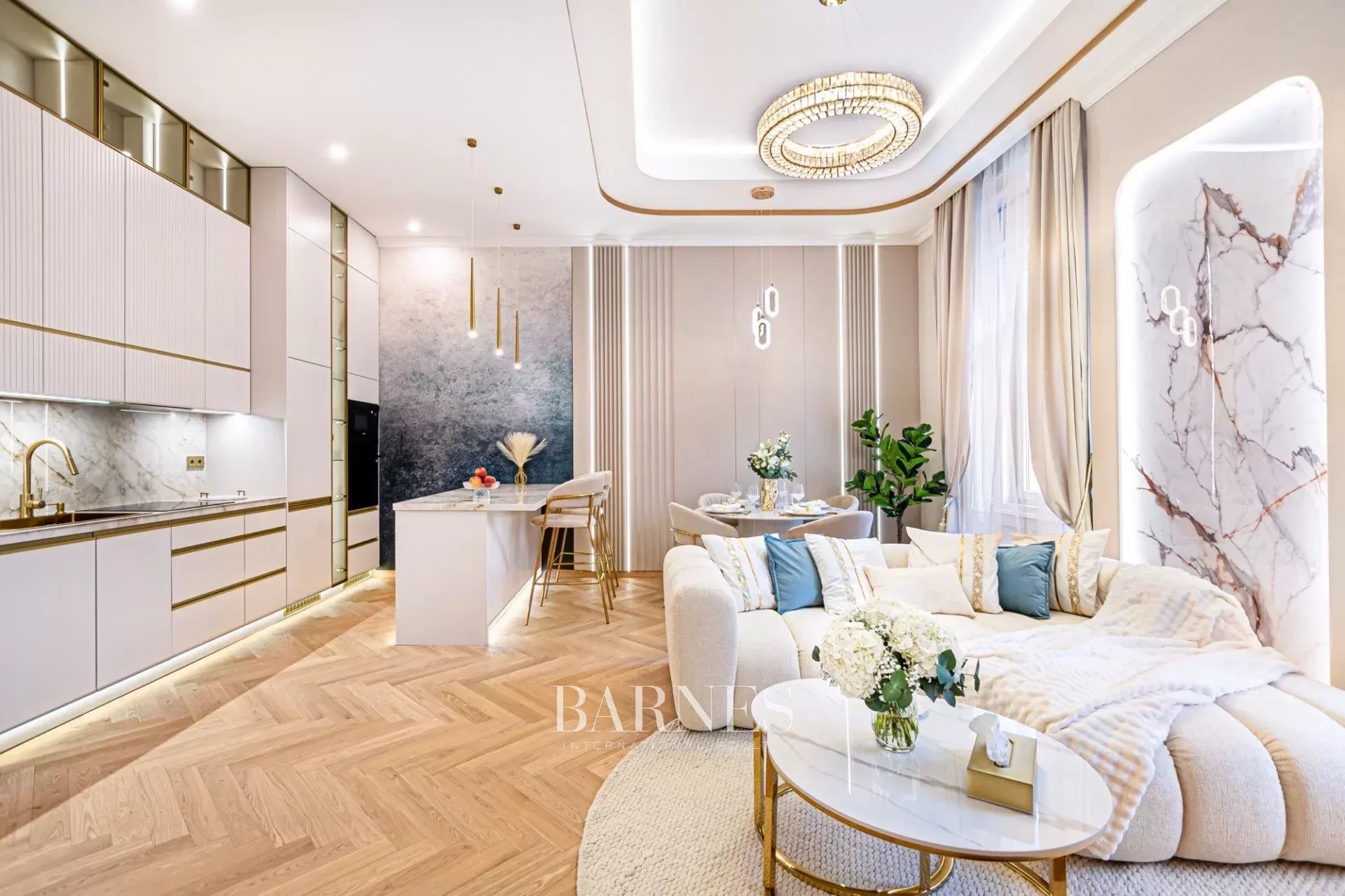 Prémium minőségben újjászületett polgári lakás kiváló elhelyezkedéssel - picture 4