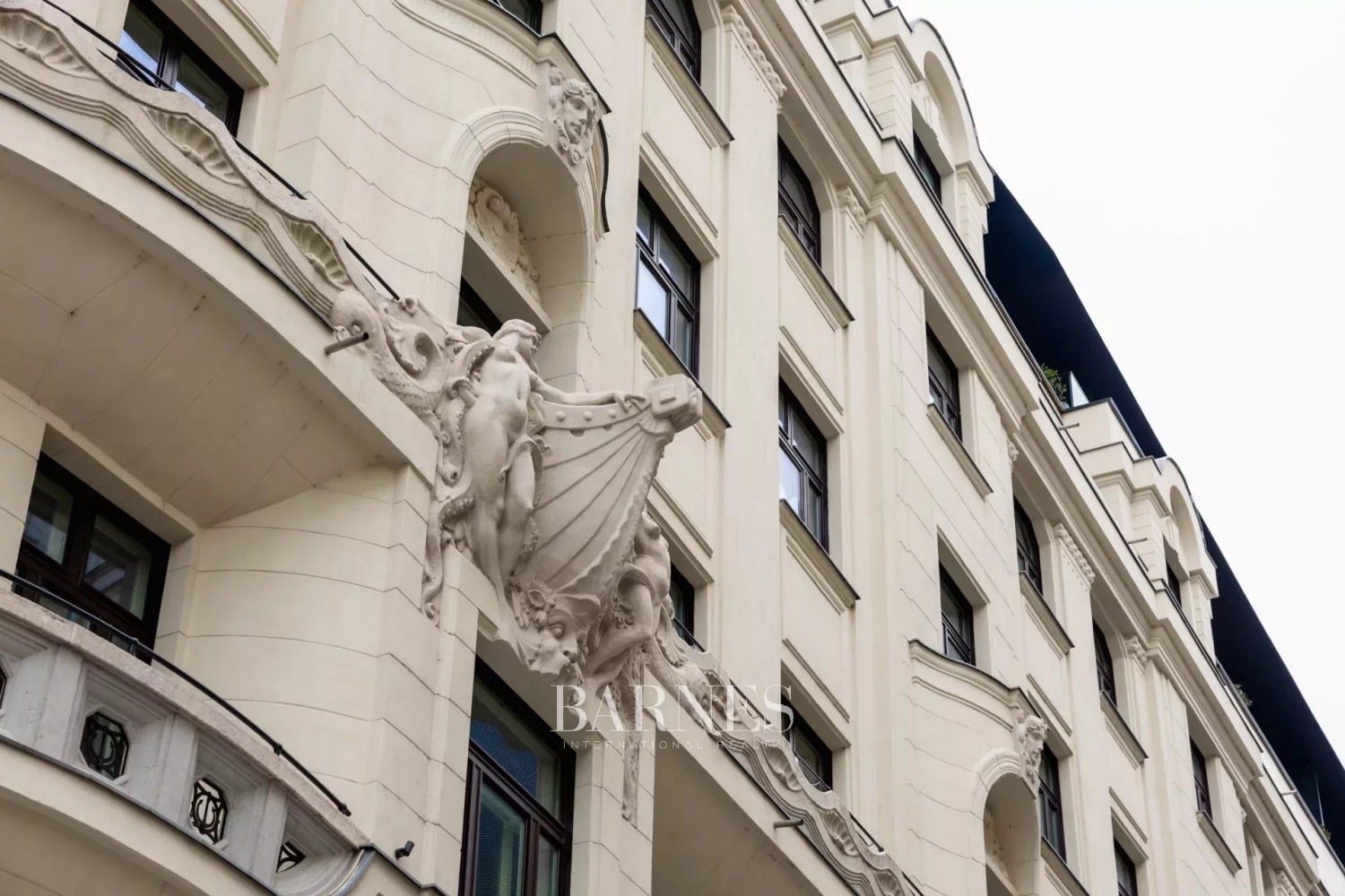 Dorottya Residences – where historic elegance meets modern luxury - picture 7