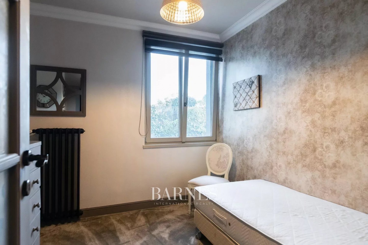 Bútorozott luxuslakás, Bauhaus Villában - picture 16