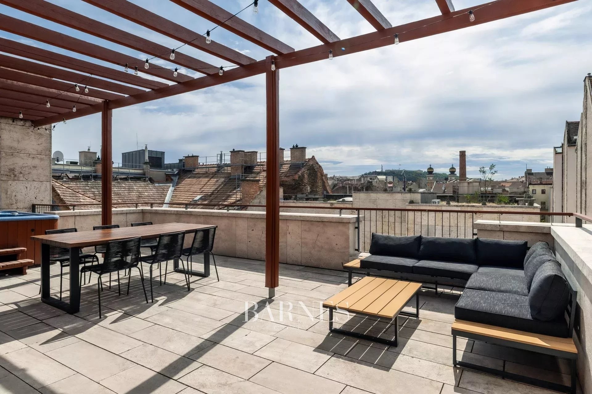 Duplex penthouse with a large terrace for sale on Kazinczy Street - picture 6