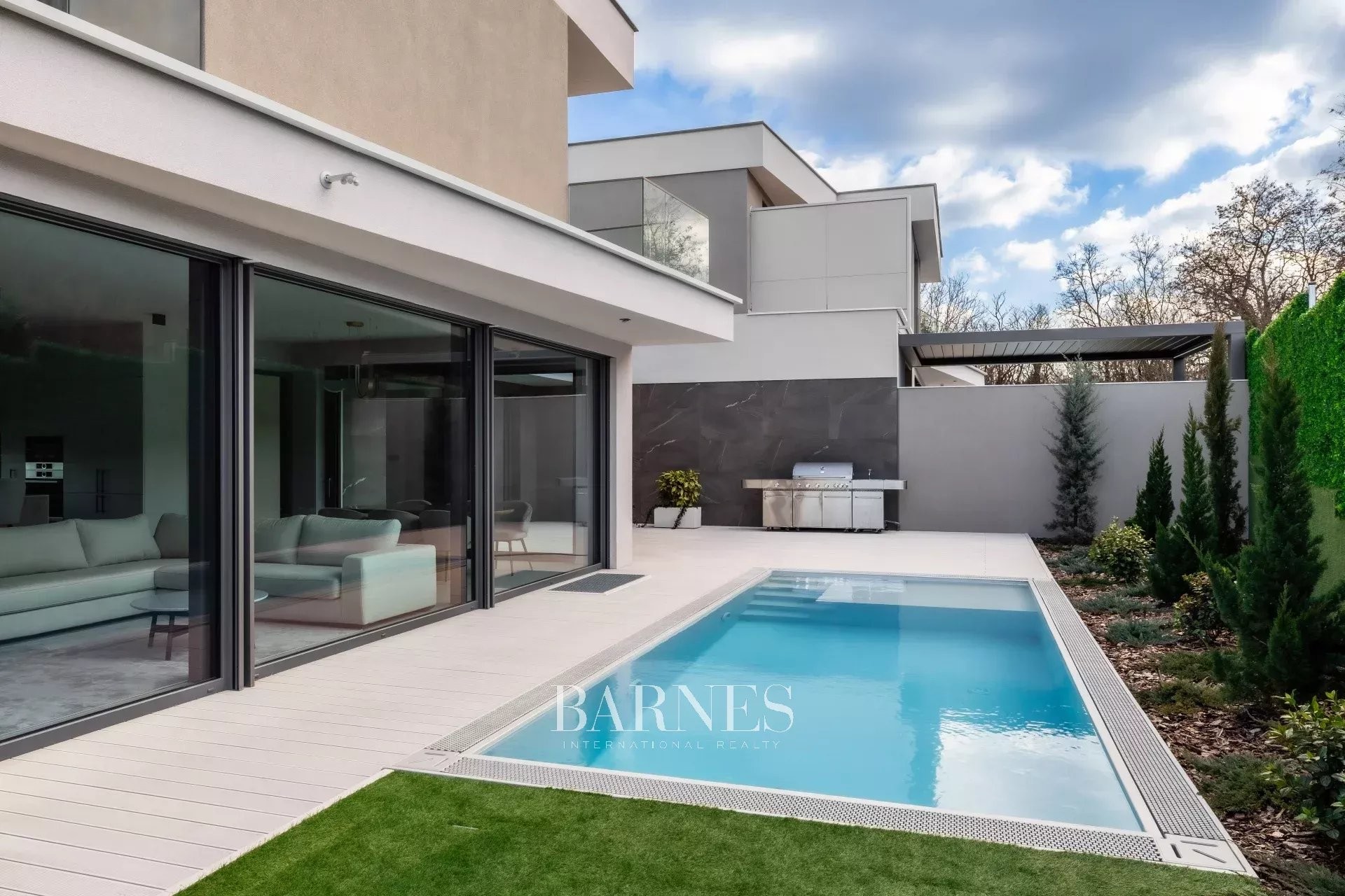 Panoramic Luxury Home at Harsánylejtő, with Garden and Pool - picture 31