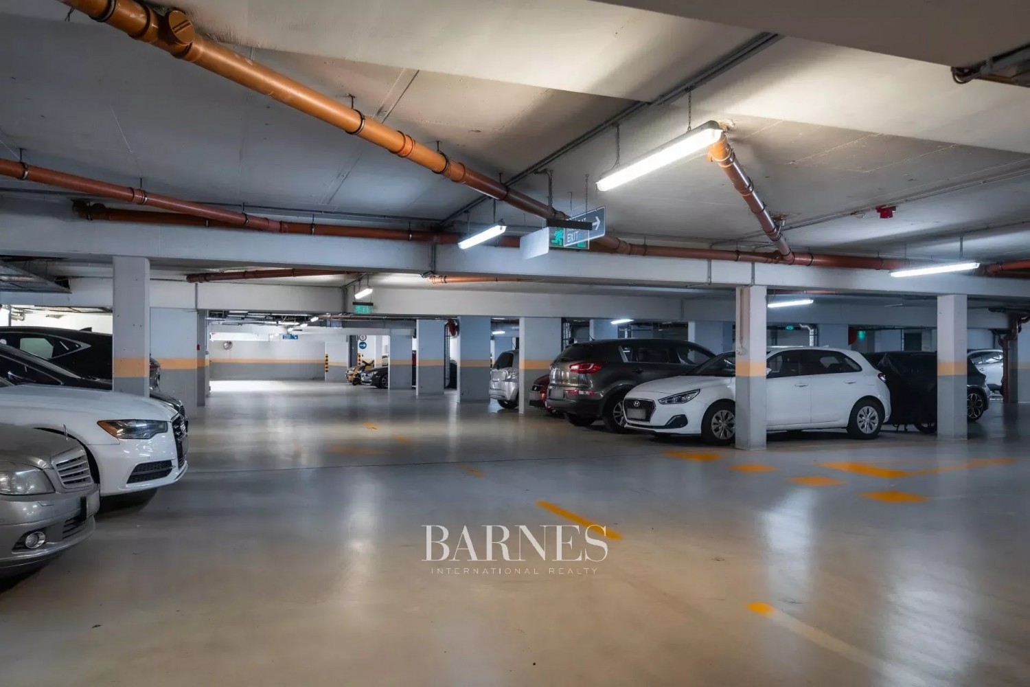 Modern apartment with terrace, panoramic view near Abdrássy út and Kodály körönd - picture 22