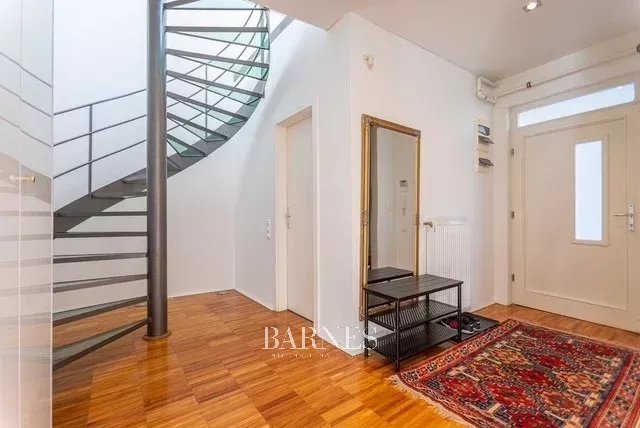 Kiadó 2 hálószobás, belső kétszintes penthouse apartman városi panorámával - picture 20