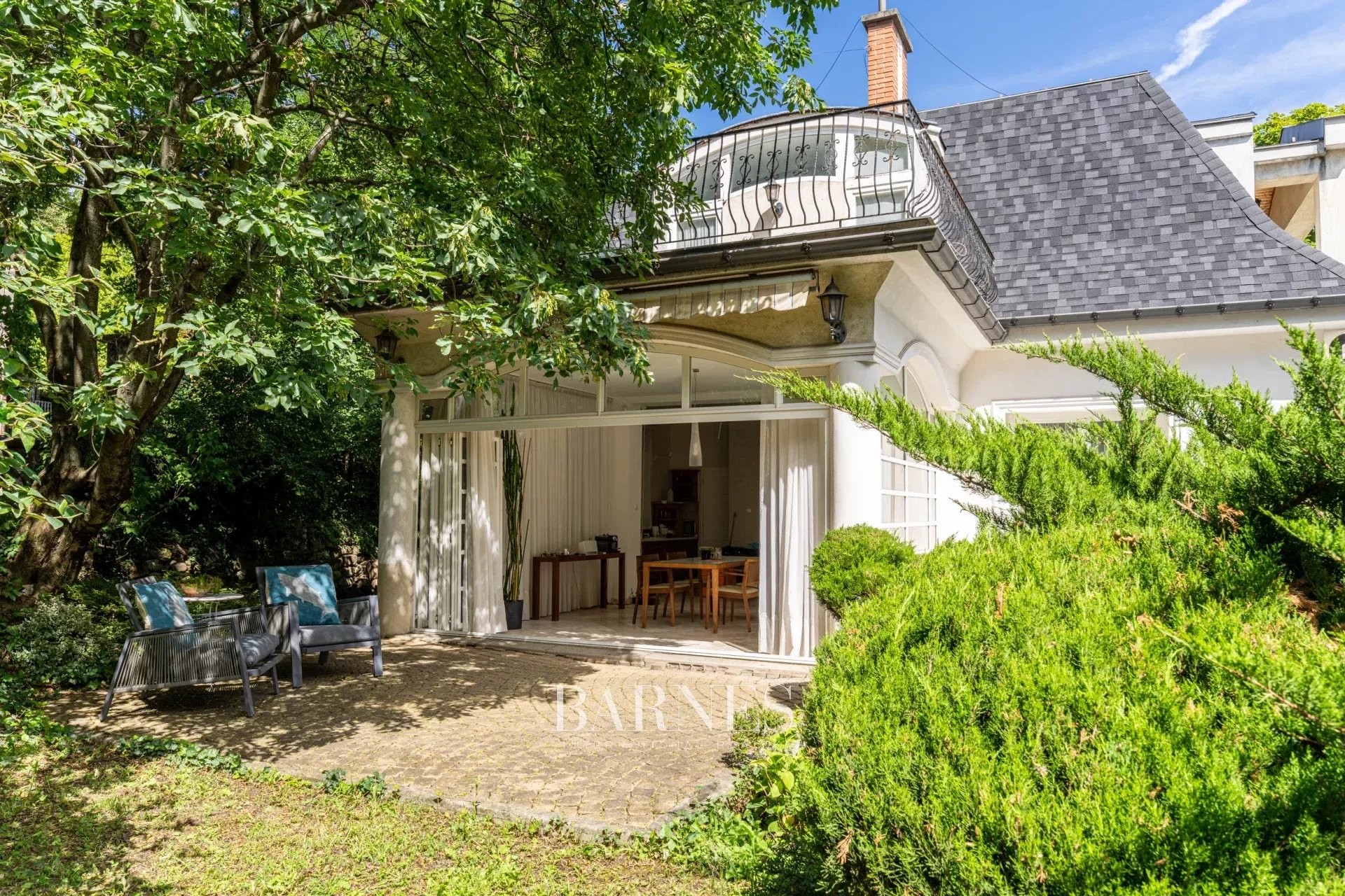 Exceptional Historic Villa for Sale on Kis-Svábhegy with Panoramic Views of Buda Castle - picture 19