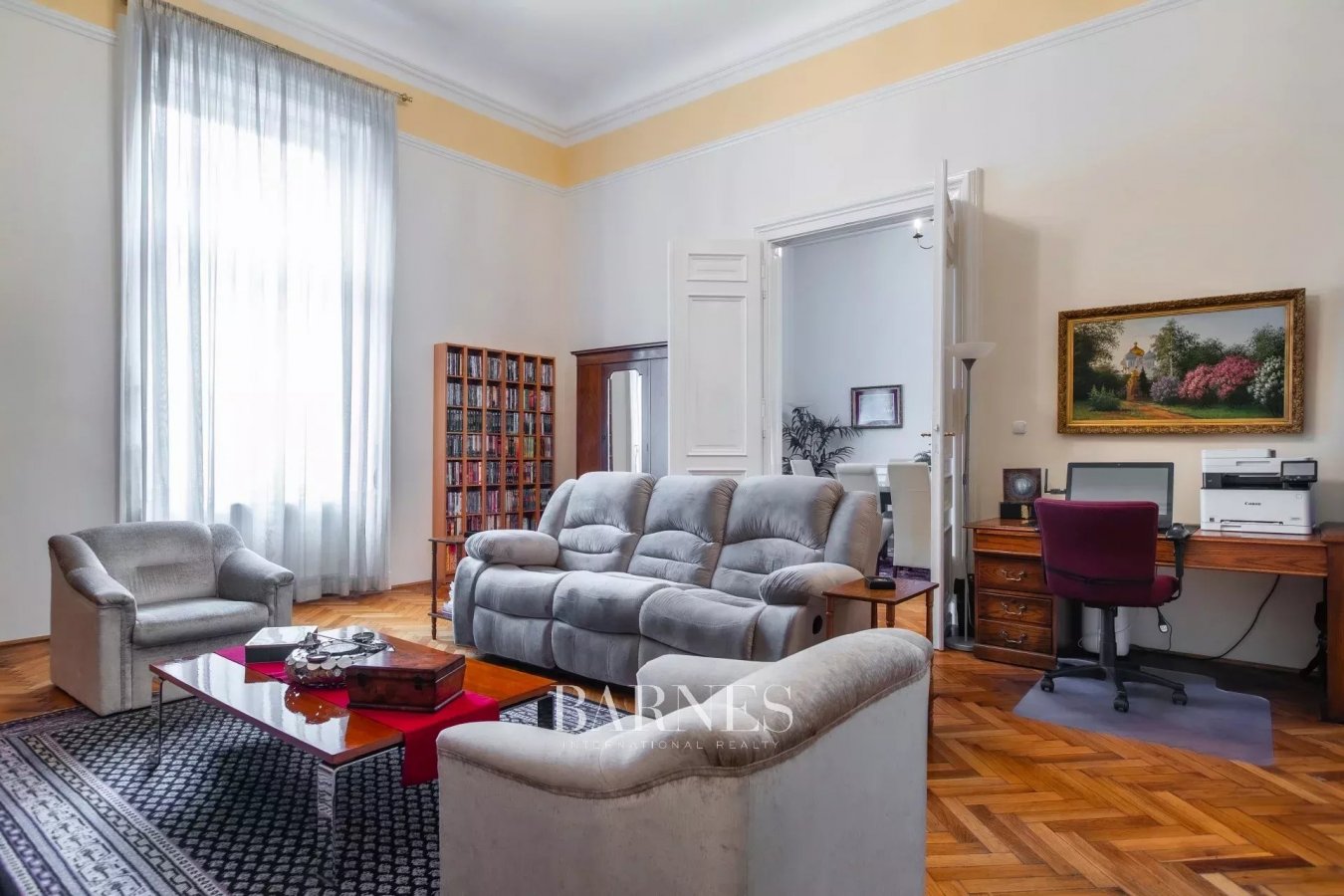 ​Beautifully restored 'true to age' bourgeois residence close to Andrássy Avenue - picture 11