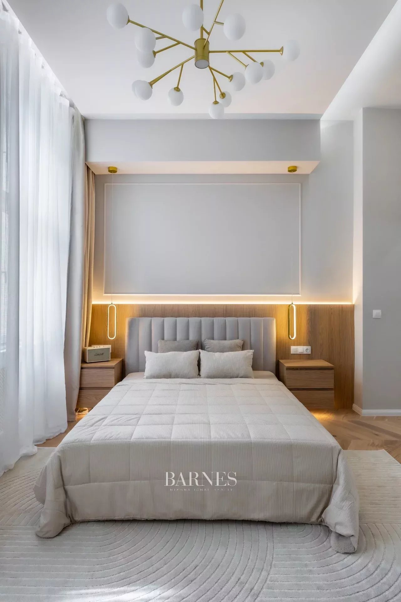 Lenyűgöző, modern lakás kilátással a Szervita térre - picture 12