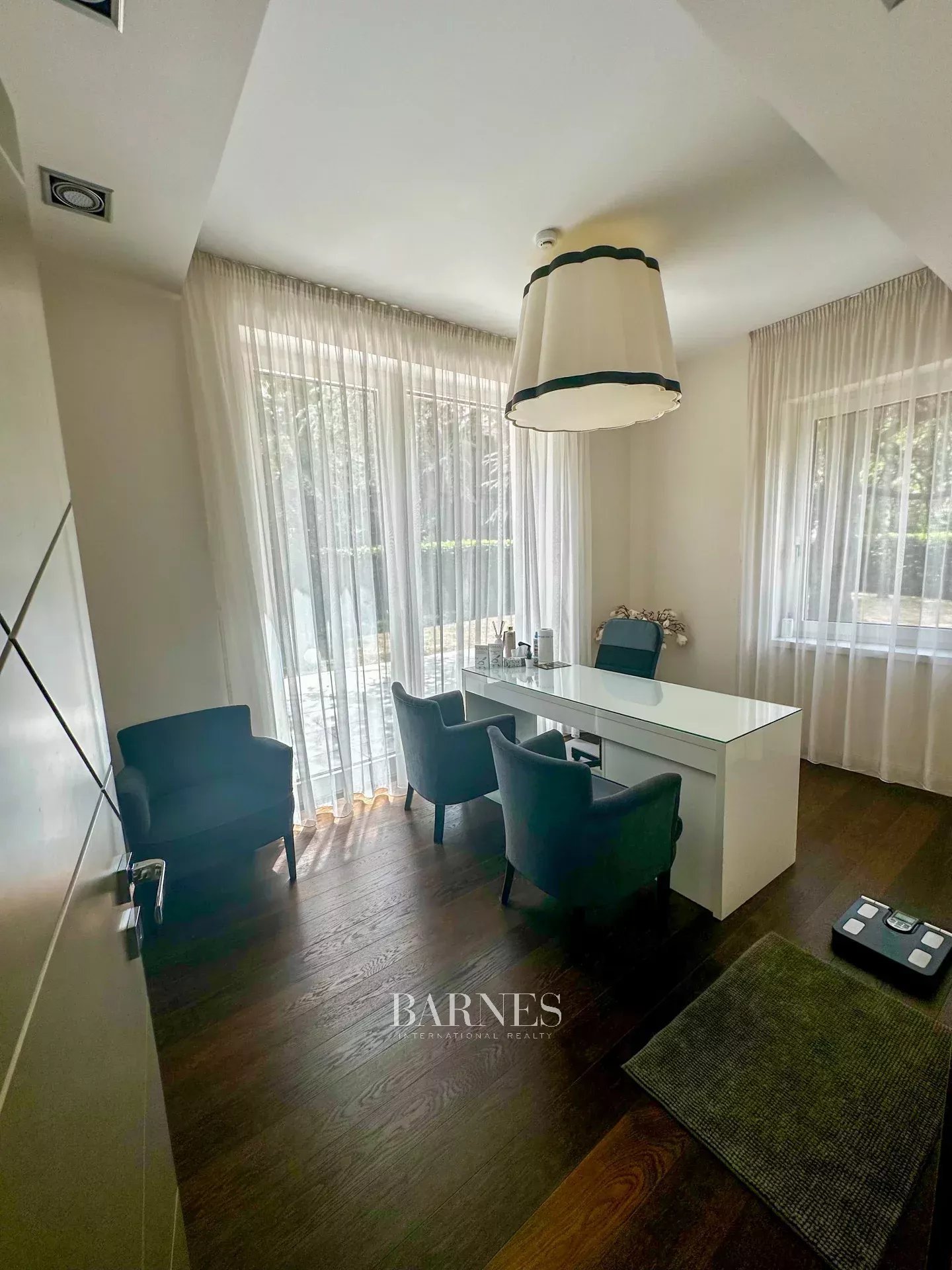 Kiadó irodaépület/cégközpont a XII. kerületben, az Orbánhegyen - picture 5