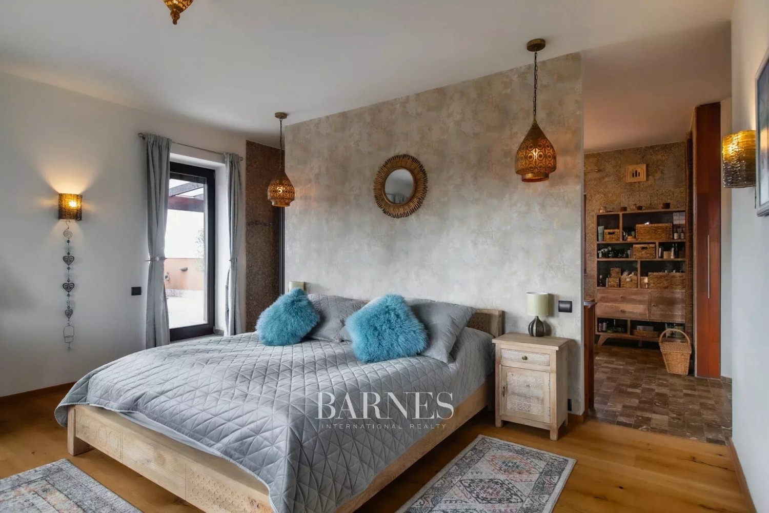 Resort-stílusú családi villa: a kikapcsolódás és a feltöltődés luxusszigete - picture 19