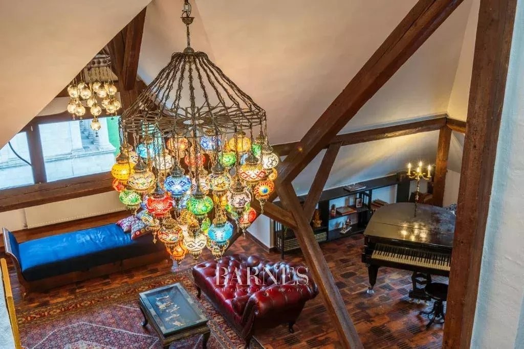 For Rent: An Exceptional Grand-Style Three-Bedroom Penthouse Overlooking Heroes’ Square - picture 4