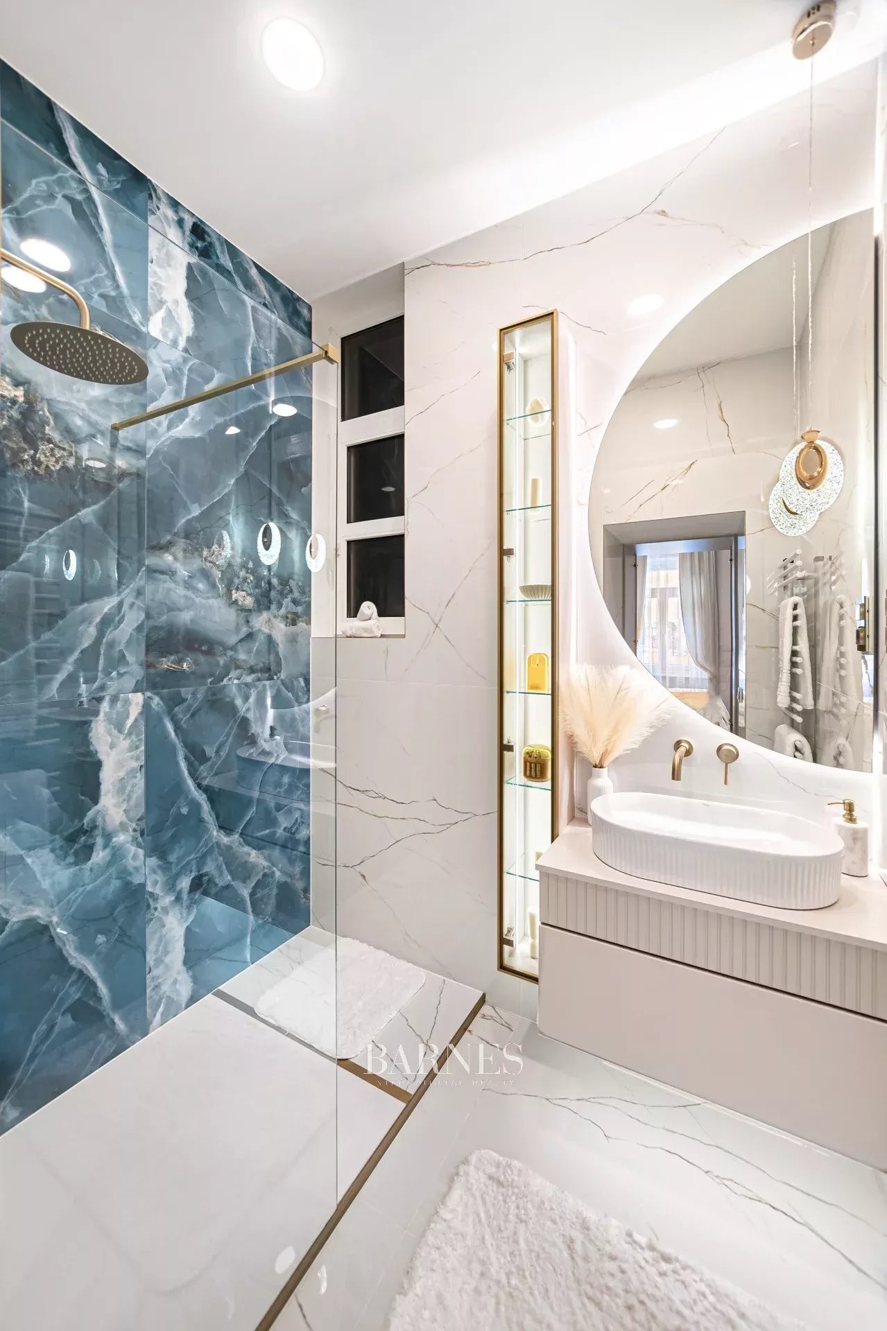 Prémium minőségben újjászületett polgári lakás kiváló elhelyezkedéssel - picture 11