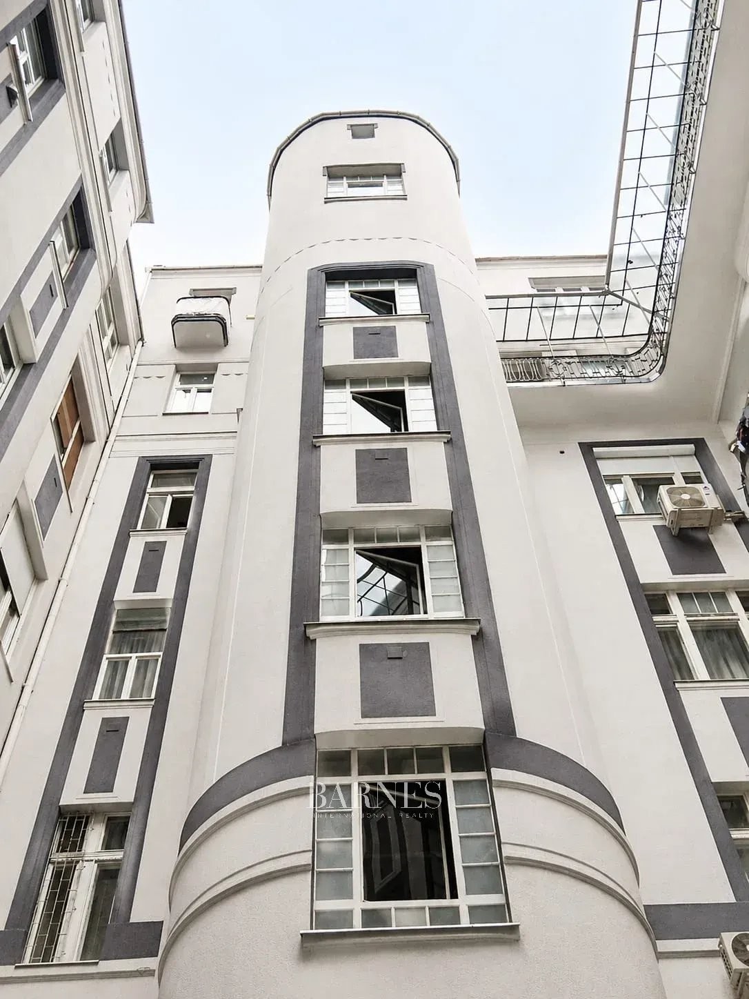 Exclusive Downtown Residence Next St. Stephen’s Basilica - picture 10